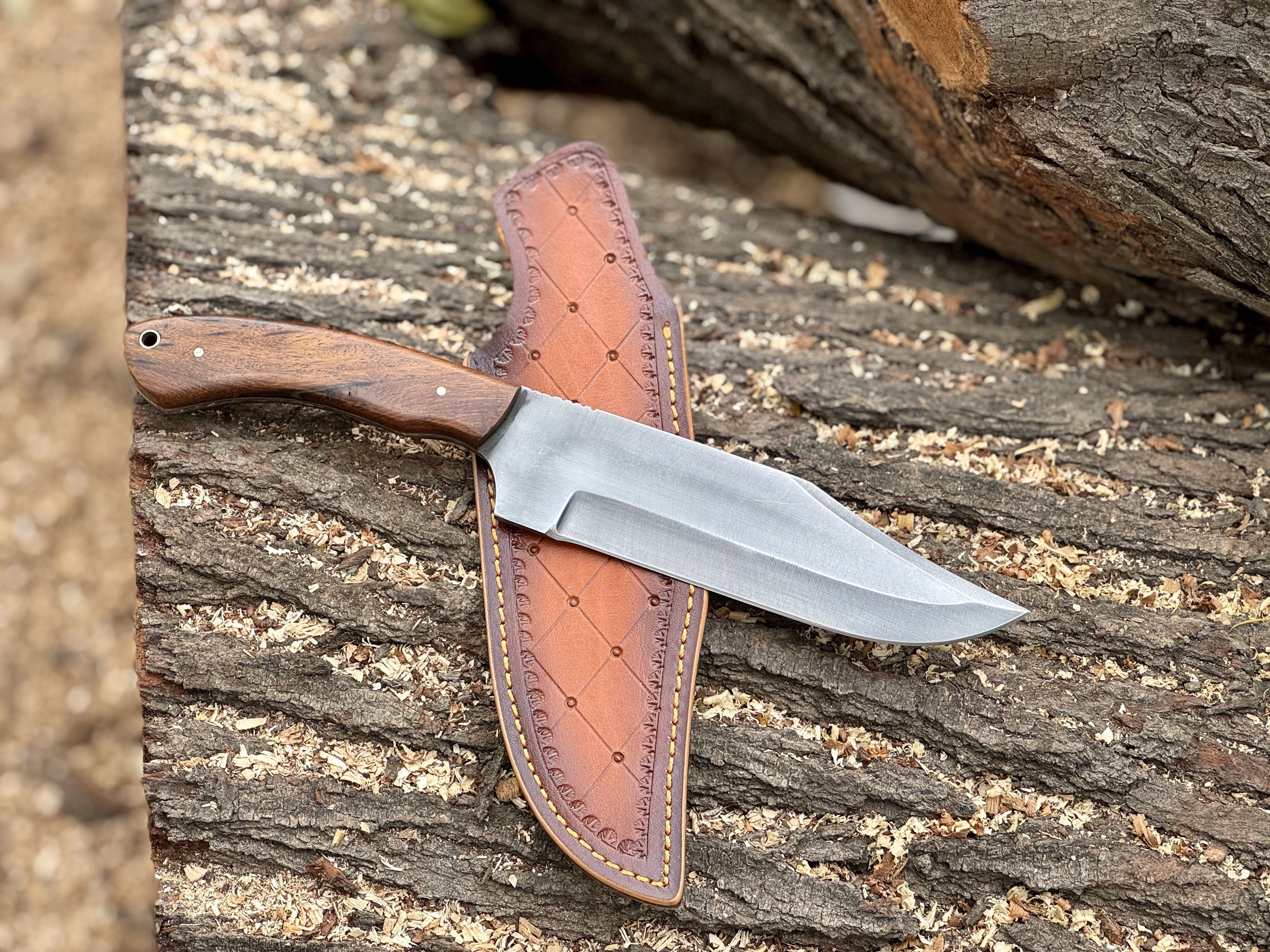 Handmade Fixed Blade Knife – Full Tang Outdoor Knife with Leather Sheath