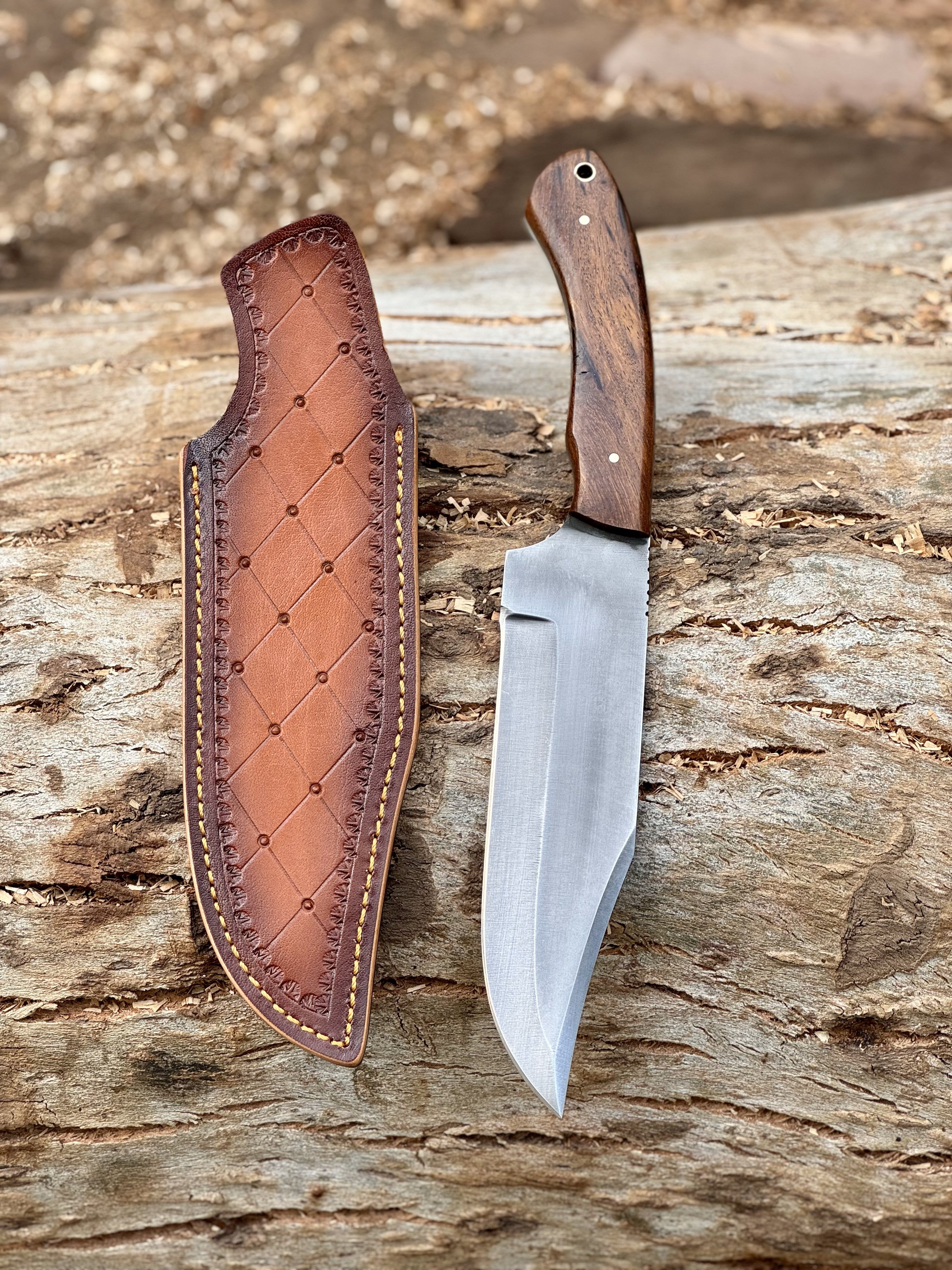 Handmade Fixed Blade Knife – Full Tang Outdoor Knife with Leather Sheath